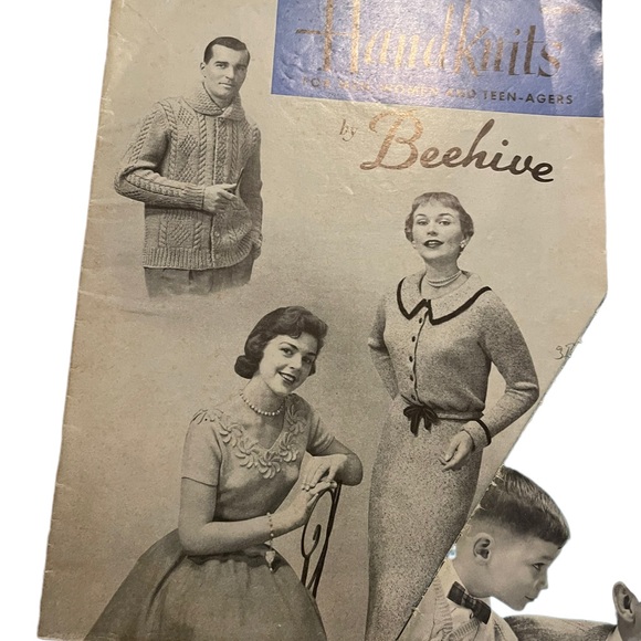 (11) Lot of 7pcs Beehive Knitting books appx 1950s - Picture 3 of 4